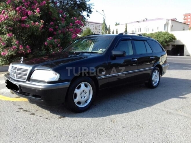 Mercedes C 220 2000, 300,000 km - 2.2 л - Sumqayıt
