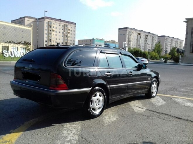 Mercedes C 220 2000, 300,000 km - 2.2 л - Sumqayıt