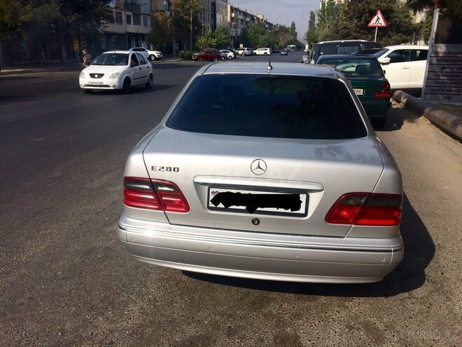 Mercedes E 280 2000, 217,000 km - 2.8 л - Bakı