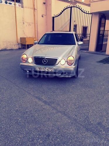Mercedes E 270 2001, 260,000 km - 2.7 л - Bakı