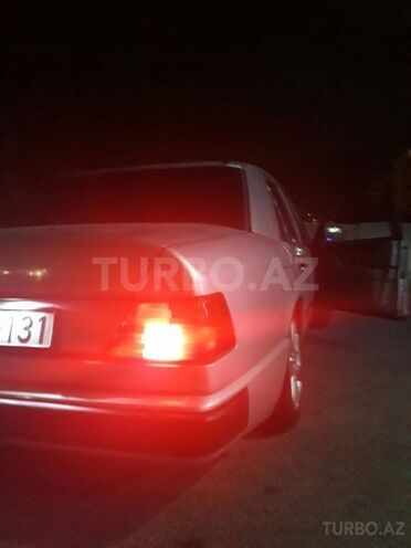 Mercedes E 230 1987, 200,000 km - 2.3 l - Bakı