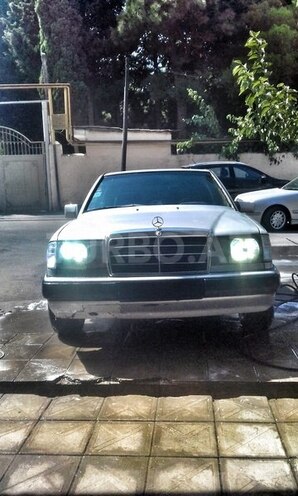 Mercedes E 230 1987, 200,000 km - 2.3 l - Bakı