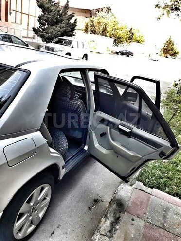 Mercedes E 230 1987, 200,000 km - 2.3 l - Bakı