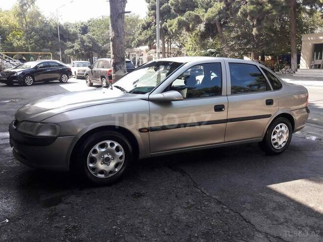 Opel Vectra 1996, 258,943 km - 1.8 л - Bakı