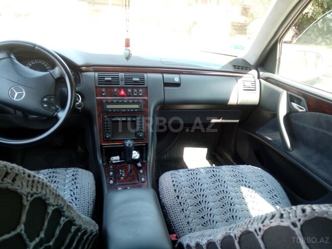 Mercedes E 270 2000, 250,000 km - 2.7 l - Bakı