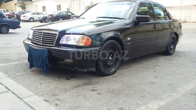 Mercedes C 240 1999, 332,000 km - 2.4 l - Bakı