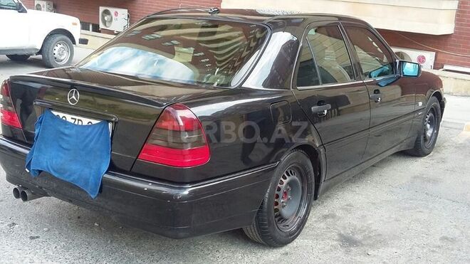 Mercedes C 240 1999, 332,000 km - 2.4 l - Bakı