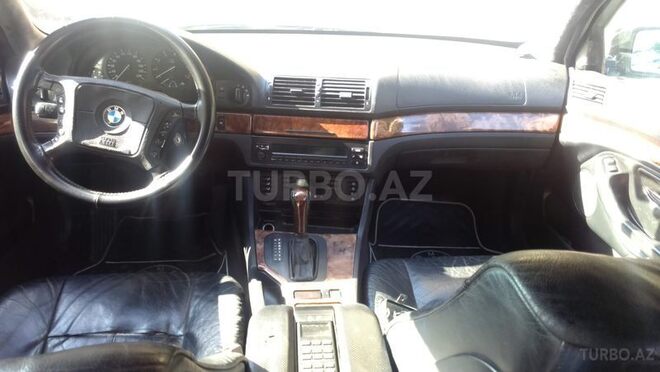 BMW 528 1996, 302,000 km - 2.8 л - Bakı