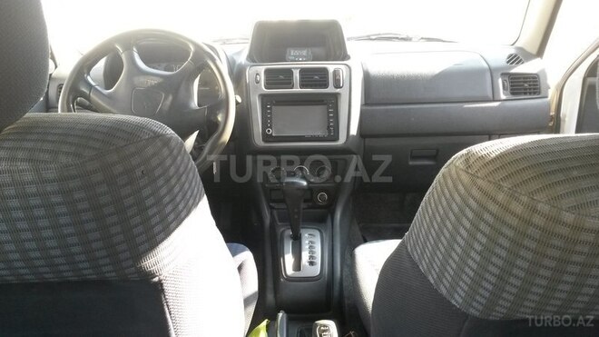 Mitsubishi Pajero io 2000, 282,484 km - 2.0 l - Bakı
