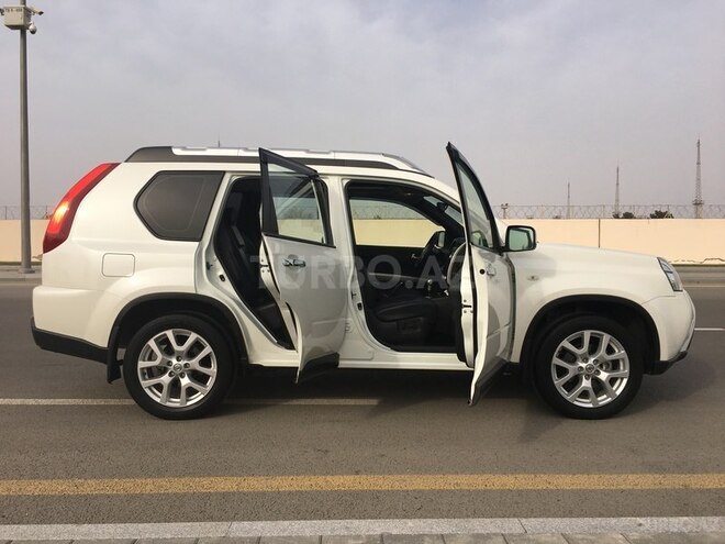 Nissan X-Trail 2013, 73,250 km - 2.5 л - Bakı