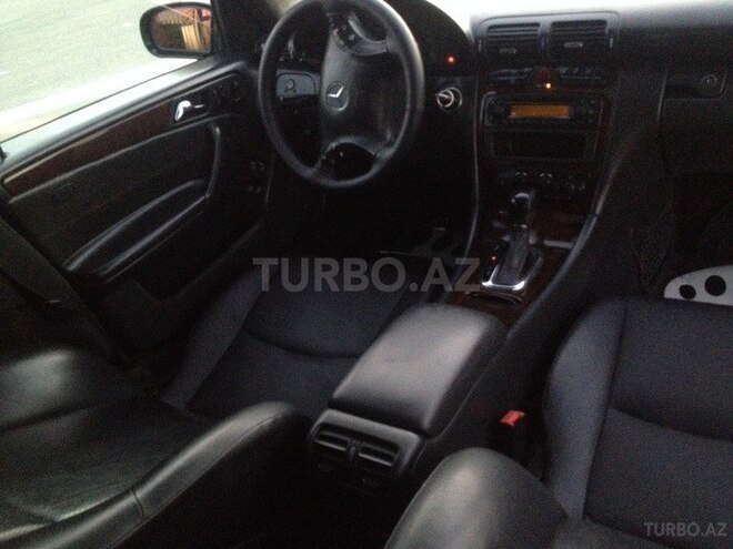 Mercedes C 240 2001, 245,000 km - 2.6 l - Sumqayıt