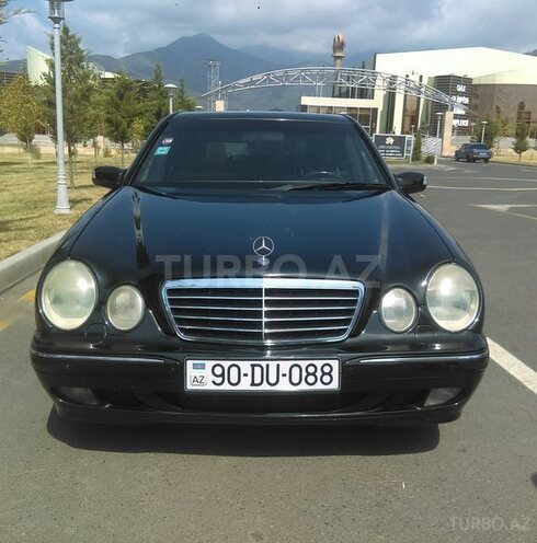 Mercedes E 320 2000, 225,500 km - 3.2 l - Qax