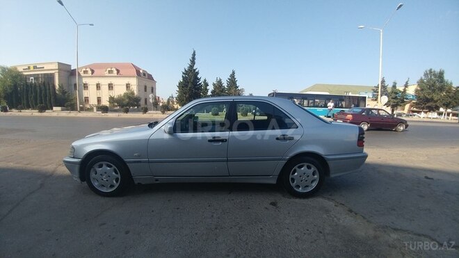 Mercedes C 200 1999, 297,000 km - 2.0 л - Sumqayıt