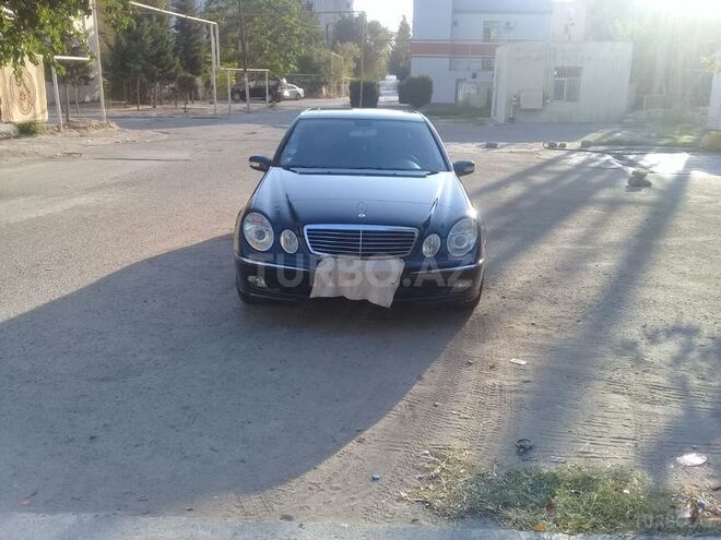 Mercedes E 220 2003, 305,000 km - 2.2 l - Bakı