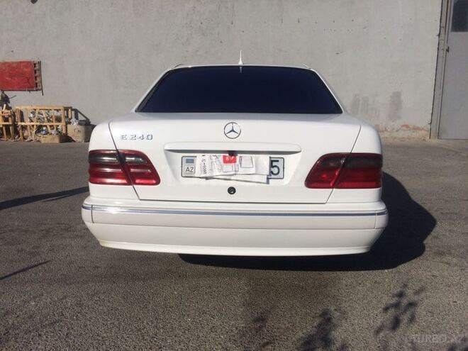 Mercedes E 240 2001, 287,000 km - 2.6 l - Bakı