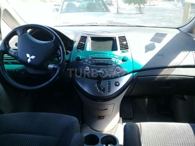 Mitsubishi Grandis 2006, 324,000 km - 2.4 l - Bakı