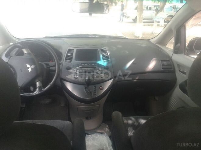 Mitsubishi Grandis 2006, 324,000 km - 2.4 l - Bakı