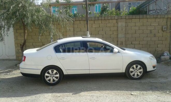 Volkswagen Passat 2005, 245,000 km - 2.0 l - Sumqayıt