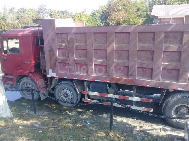 Shacman F2000 2011, 3,500 km - 9.5 l - Zaqatala