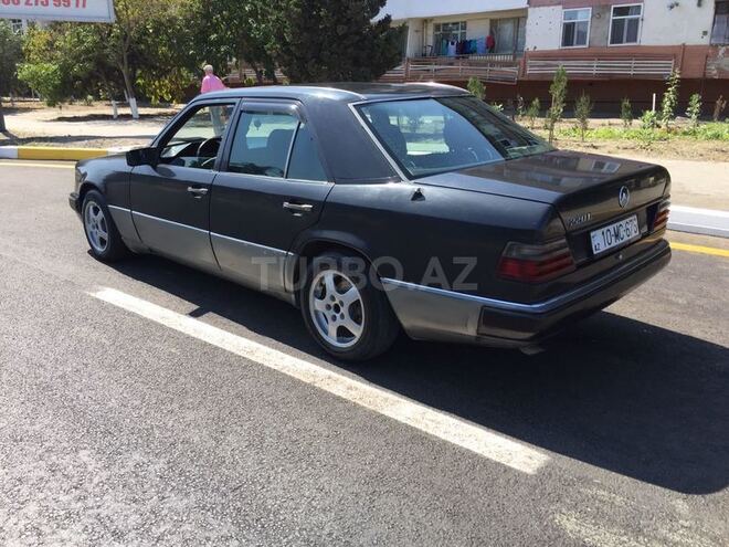 Mercedes E 220 1994, 288,000 km - 2.2 l - Xırdalan