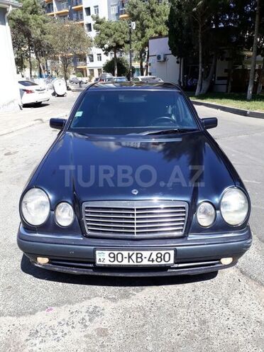 Mercedes E 240 1997, 285,000 km - 2.4 l - Bakı