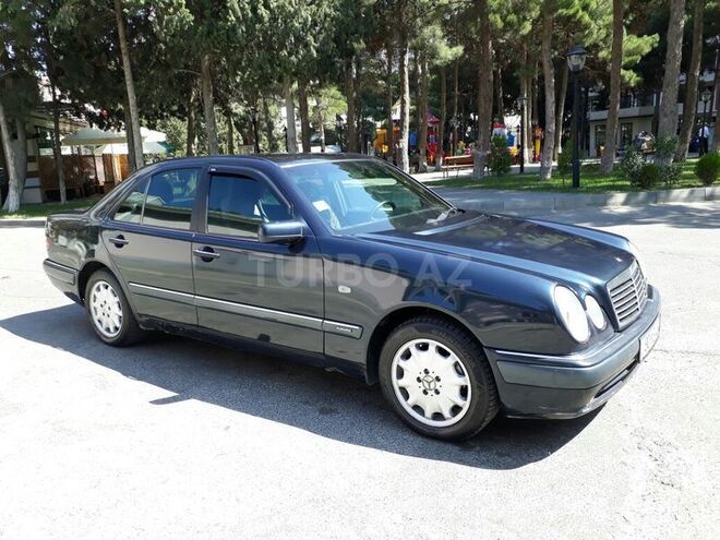 Mercedes E 240 1997, 285,000 km - 2.4 l - Bakı