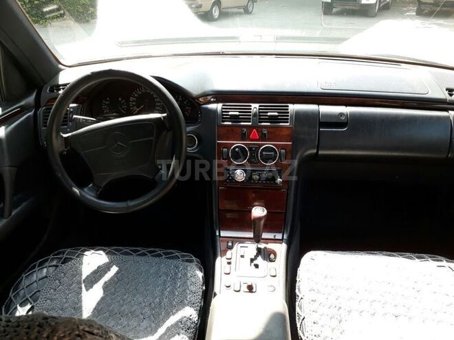 Mercedes E 240 1997, 285,000 km - 2.4 l - Bakı