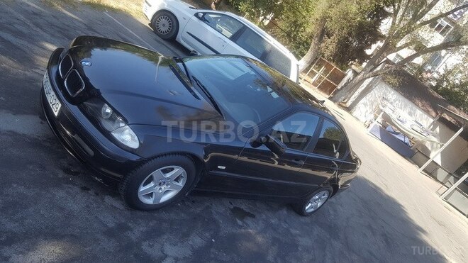 BMW 318 2001, 220,000 km - 1.8 l - Bakı
