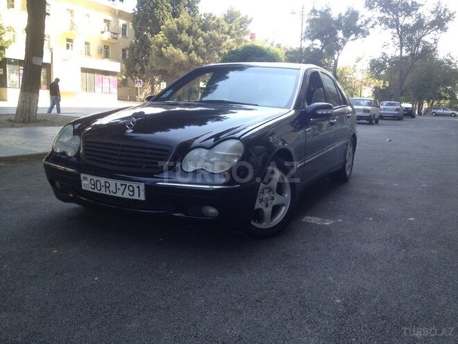 Mercedes C 240 2001, 298,000 km - 2.6 l - Sumqayıt