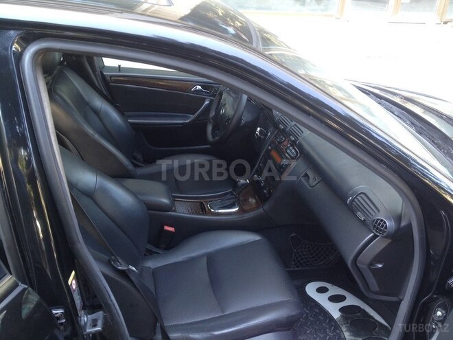 Mercedes C 240 2001, 298,000 km - 2.6 l - Sumqayıt