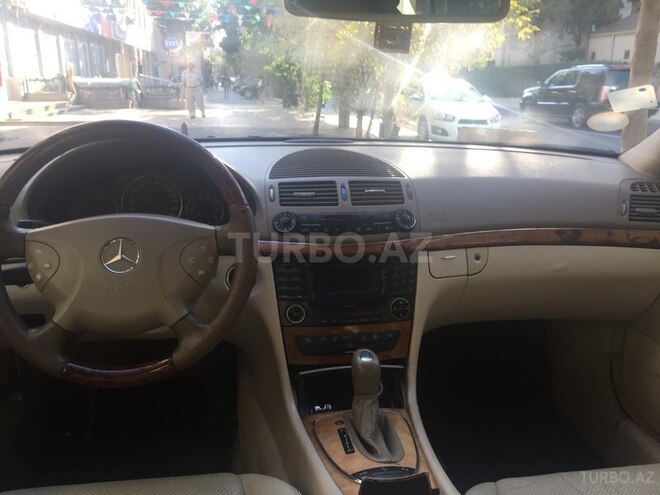 Mercedes E 320 2002, 212,000 km - 3.2 l - Bakı