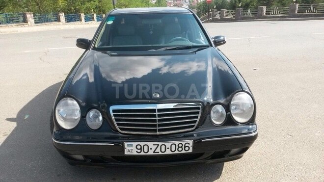 Mercedes E 240 1999, 246,000 km - 2.4 l - Qusar
