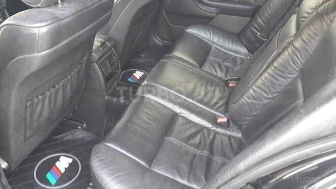 BMW 530 2001, 293,000 km - 3.0 l - Bakı