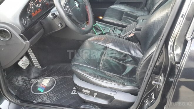 BMW 530 2001, 293,000 km - 3.0 l - Bakı