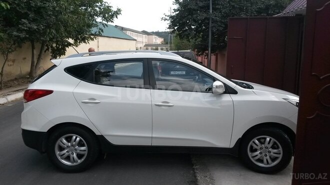 Hyundai ix35 2010, 71,000 km - 2.0 л - Qusar