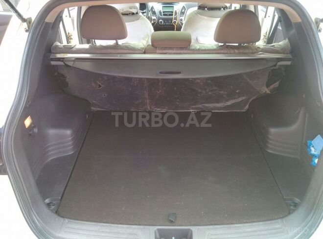Hyundai ix35 2010, 71,000 km - 2.0 л - Qusar