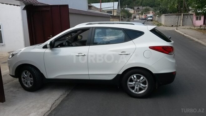Hyundai ix35 2010, 71,000 km - 2.0 л - Qusar