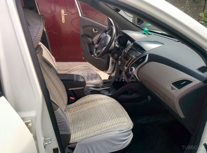 Hyundai ix35 2010, 71,000 km - 2.0 л - Qusar