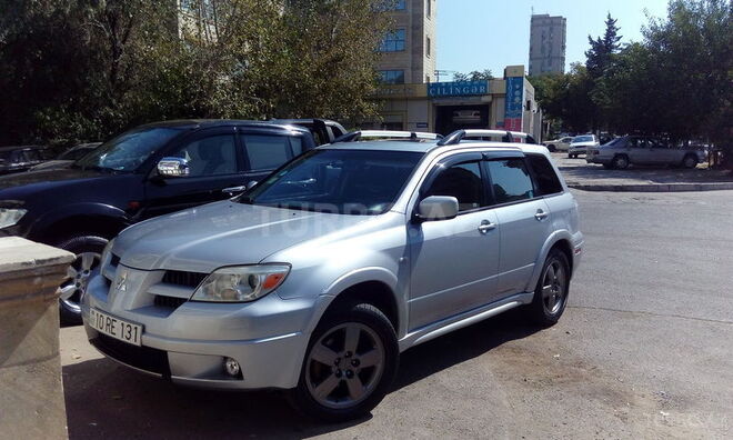 Mitsubishi Outlander 2005, 137,000 km - 2.4 л - Bakı