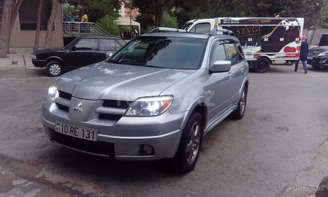 Mitsubishi Outlander 2005, 137,000 km - 2.4 л - Bakı