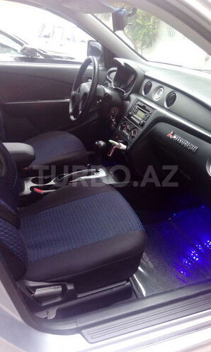 Mitsubishi Outlander 2005, 137,000 km - 2.4 л - Bakı