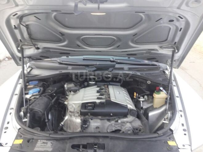 Volkswagen Touareg 2004, 134,000 km - 3.2 л - Bakı