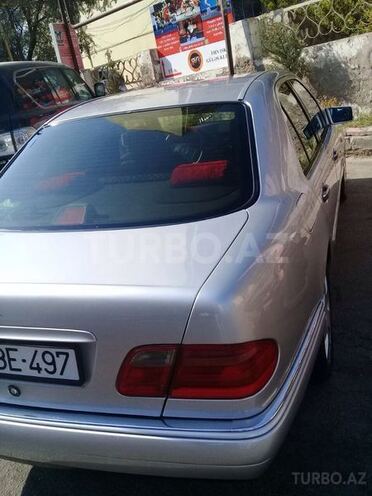 Mercedes E 230 1997, 240,000 km - 2.3 l - Bakı