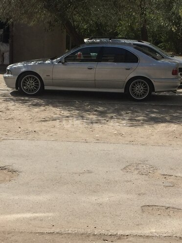 BMW 525 2001, 270,000 km - 2.5 l - Sumqayıt