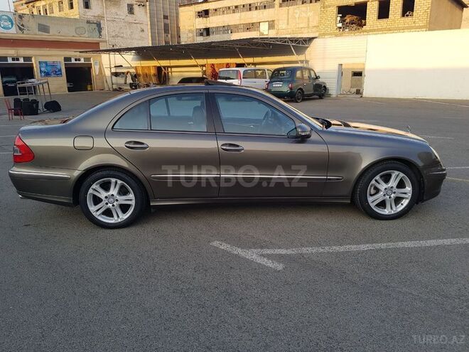 Mercedes E 230 2007, 131,000 km - 2.5 l - Bakı