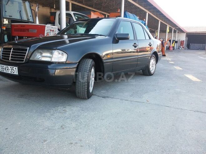 Mercedes E 180 1995, 243,000 km - 1.8 l - Bakı