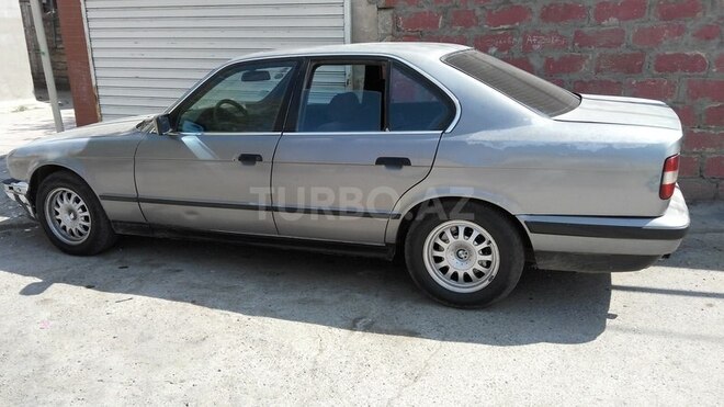 BMW 535 1988, 550,000 km - 3.5 л - Bakı