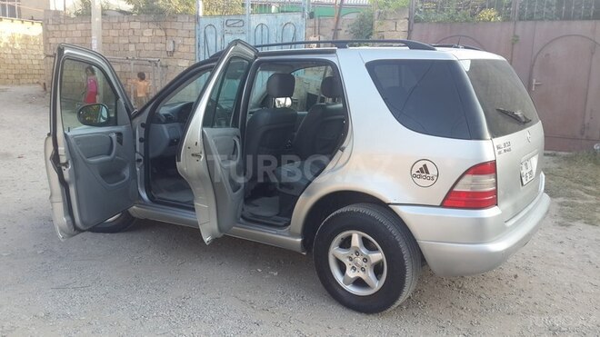 Mercedes ML 320 1999, 160,000 km - 3.2 l - Sumqayıt
