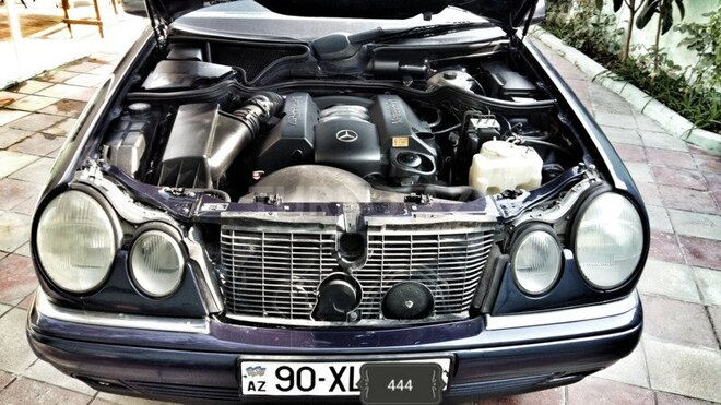 Mercedes E 240 1998, 332,950 km - 2.4 l - Bakı