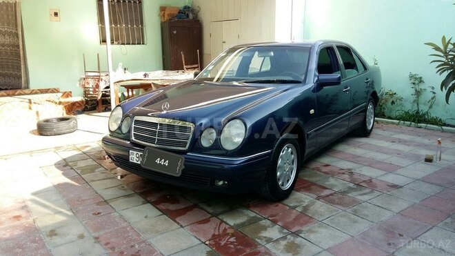 Mercedes E 240 1998, 332,950 km - 2.4 l - Bakı